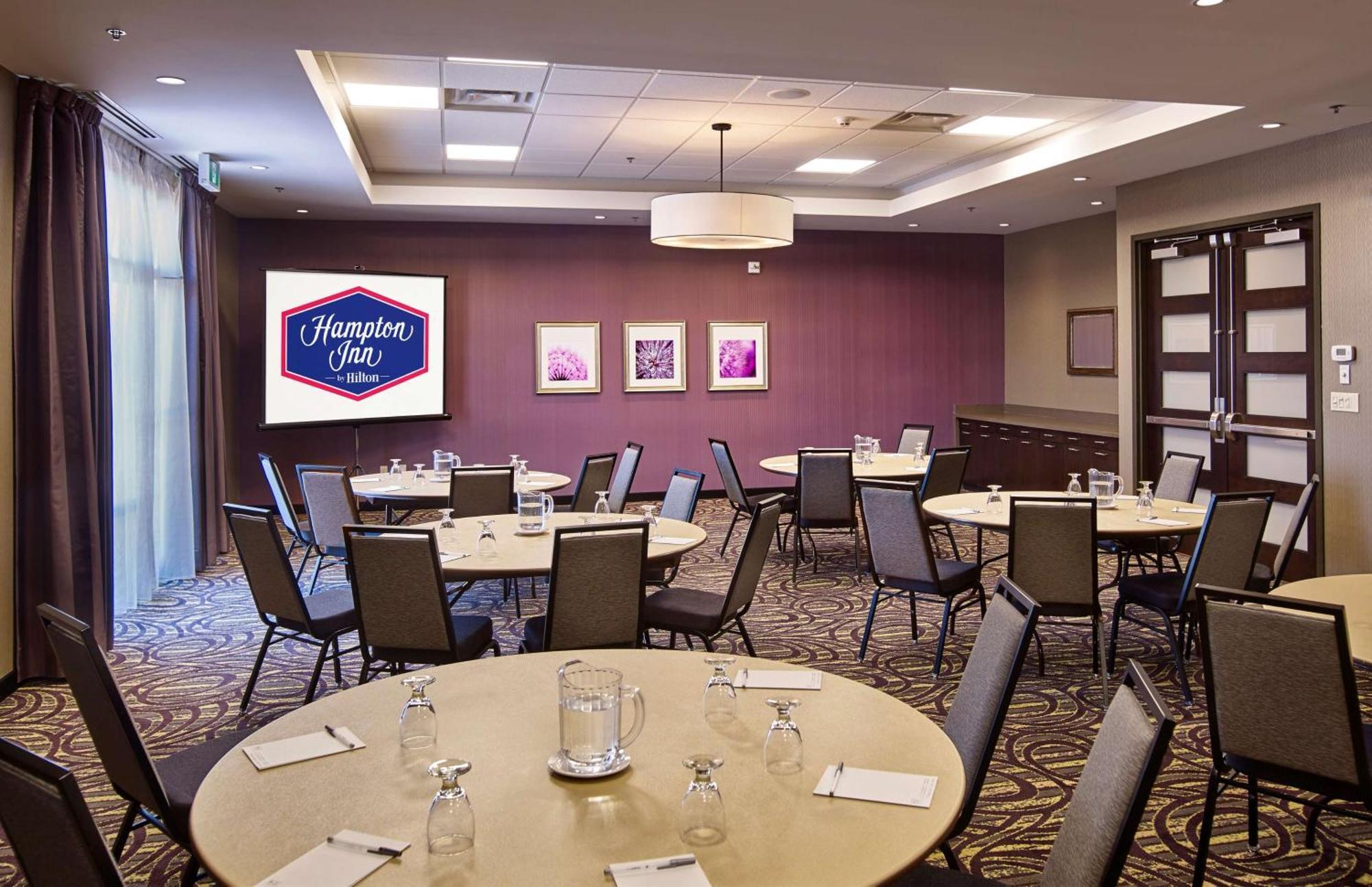 Hampton Inn By Hilton Timmins Exteriör bild