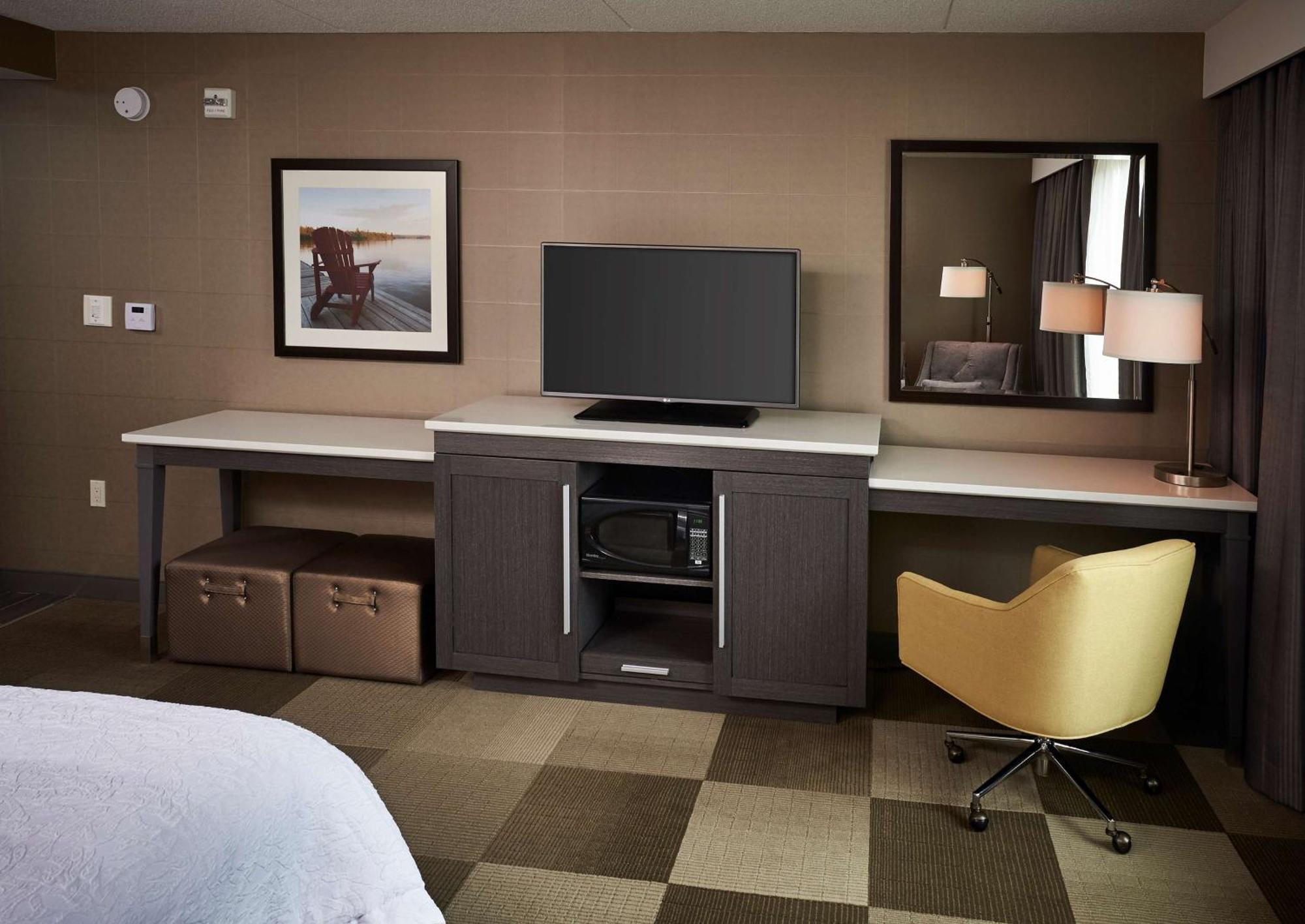 Hampton Inn By Hilton Timmins Exteriör bild