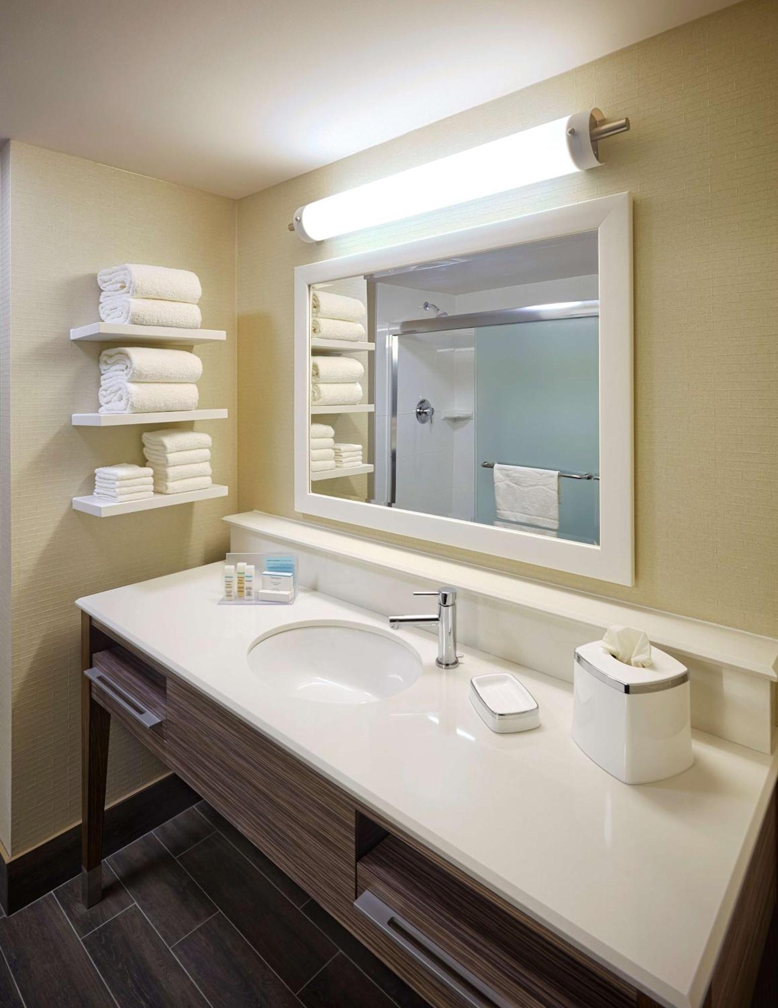Hampton Inn By Hilton Timmins Exteriör bild