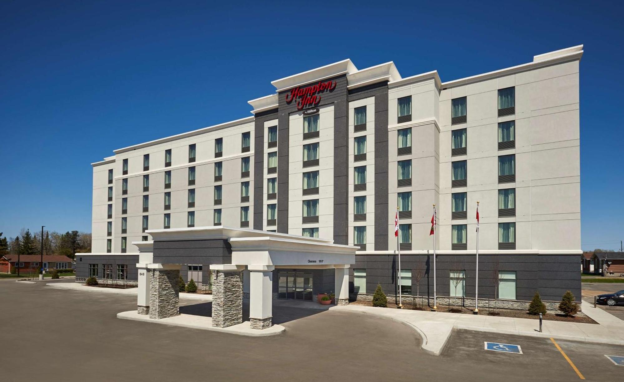 Hampton Inn By Hilton Timmins Exteriör bild