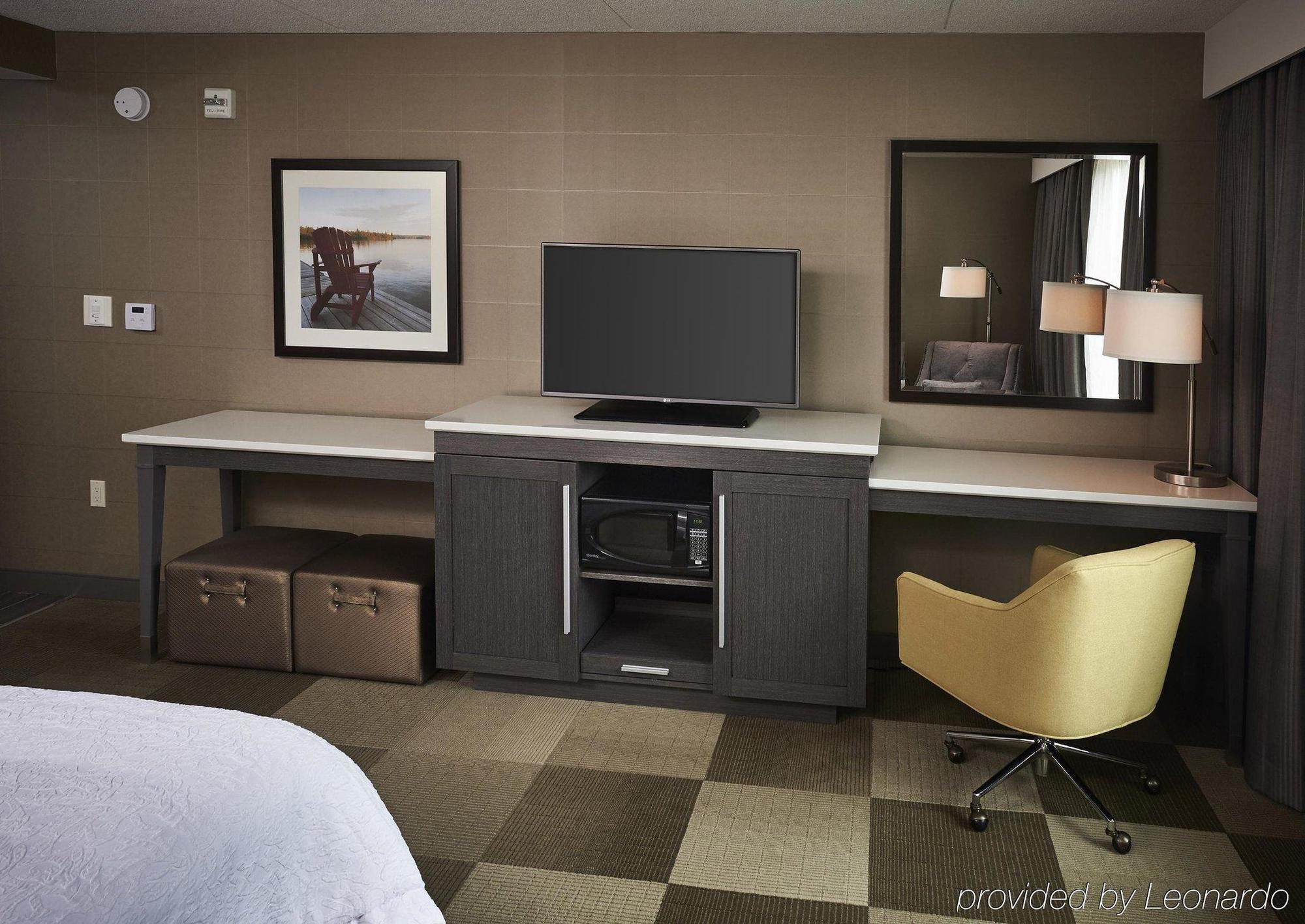 Hampton Inn By Hilton Timmins Exteriör bild
