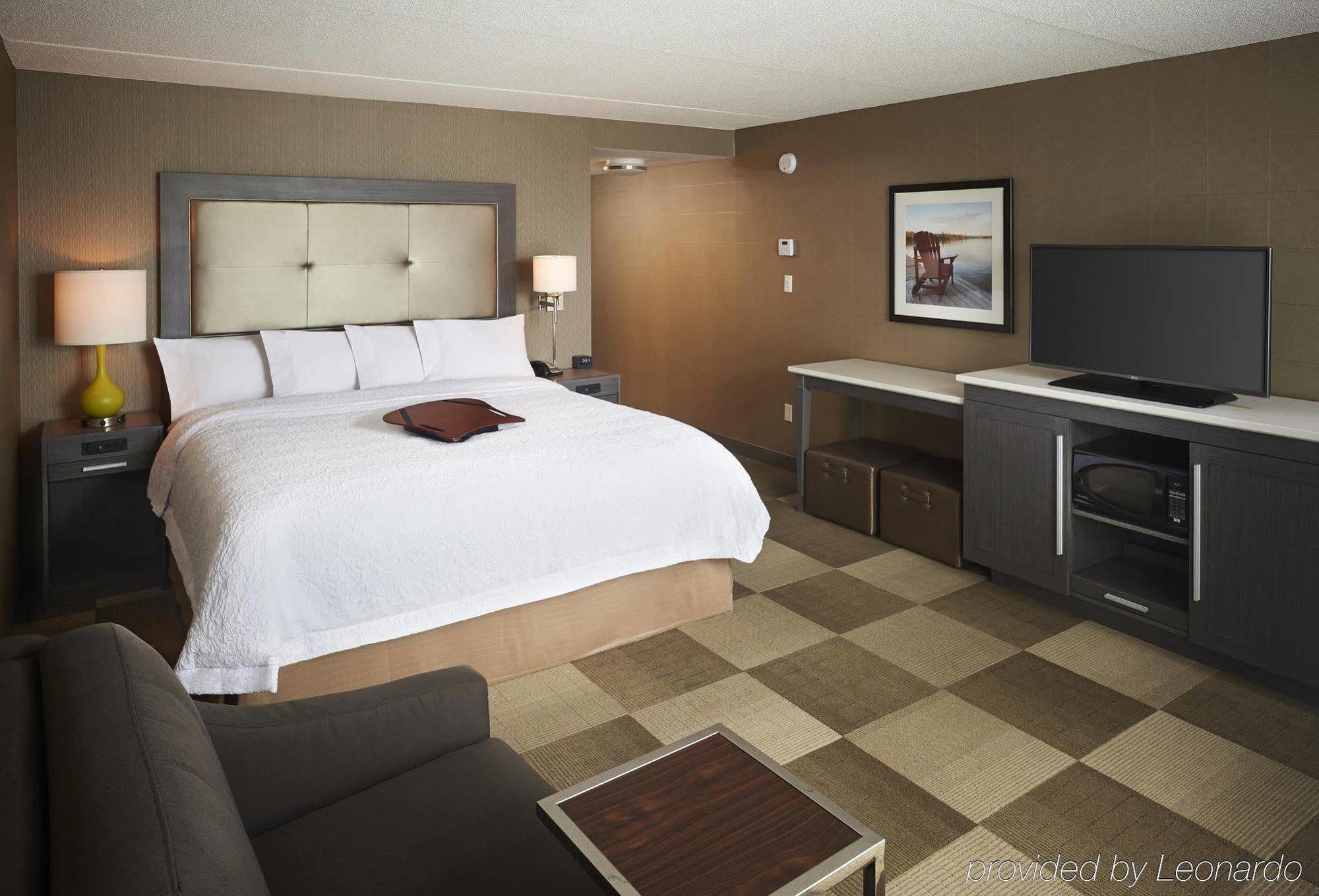 Hampton Inn By Hilton Timmins Exteriör bild